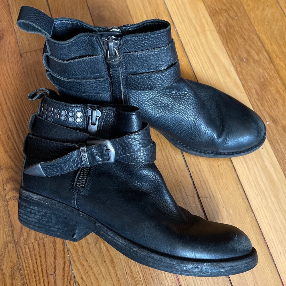 Dolce Vita Joey Black Leather Studded Moto Ankle Boot Side Zip Shoe 7.5